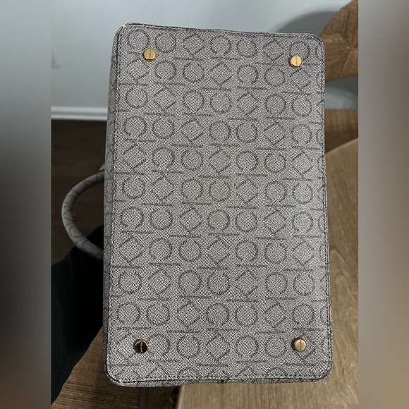 NEW Calvin Klein Ashley Embossed Signature Top Zipper Satchel - Picture 7 of 8